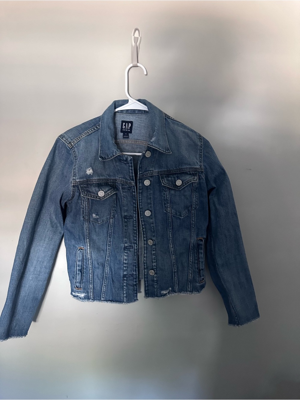 Gap Light Wash Cropped Icon Denim Jacket  Embroidered